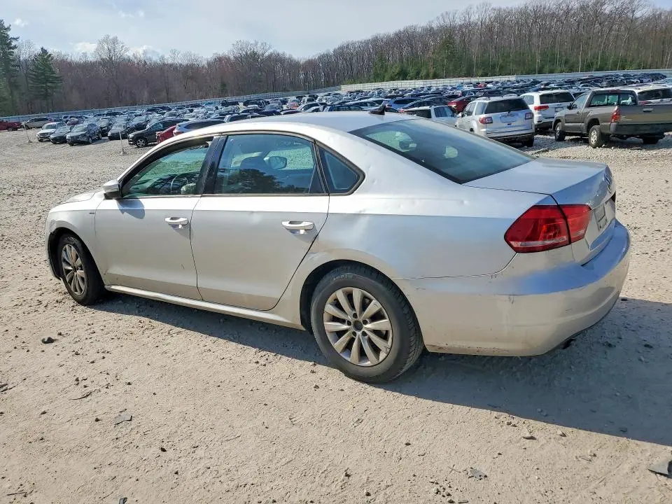 2015 VOLKSWAGEN PASSAT S  