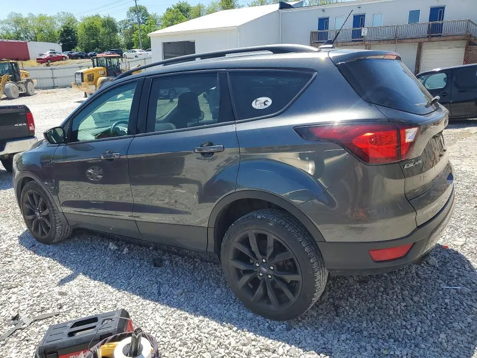 2019 FORD ESCAPE SE  