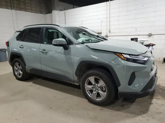 2022 TOYOTA RAV4 XLE  