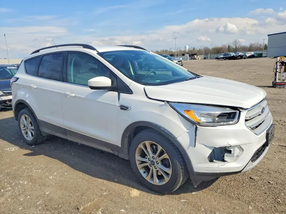 2018 FORD ESCAPE SE  