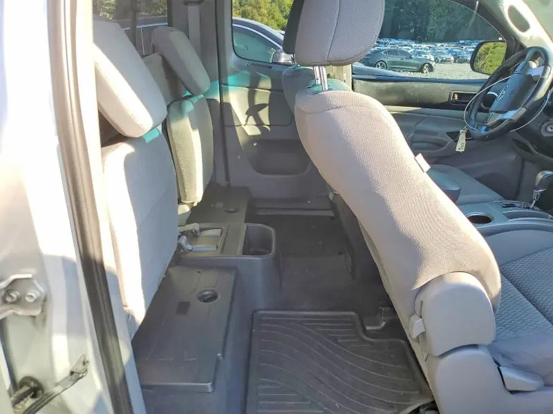 2013 TOYOTA TACOMA V6  