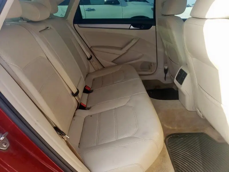2015 VOLKSWAGEN PASSAT SE  