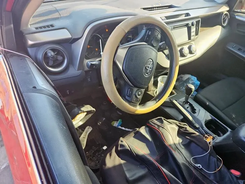 2017 TOYOTA RAV4 LE  
