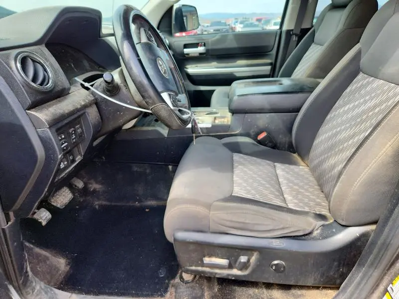 2019 TOYOTA TUNDRA SR5  