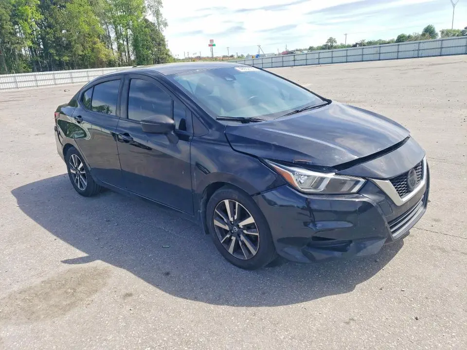 2020 NISSAN VERSA SV  