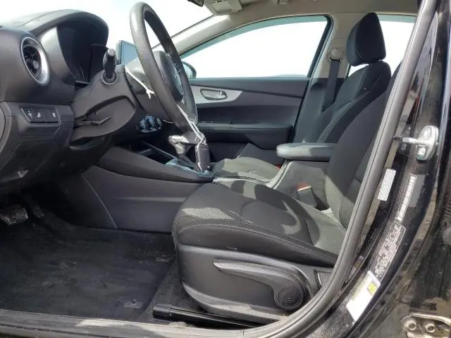 2023 KIA FORTE LX  
