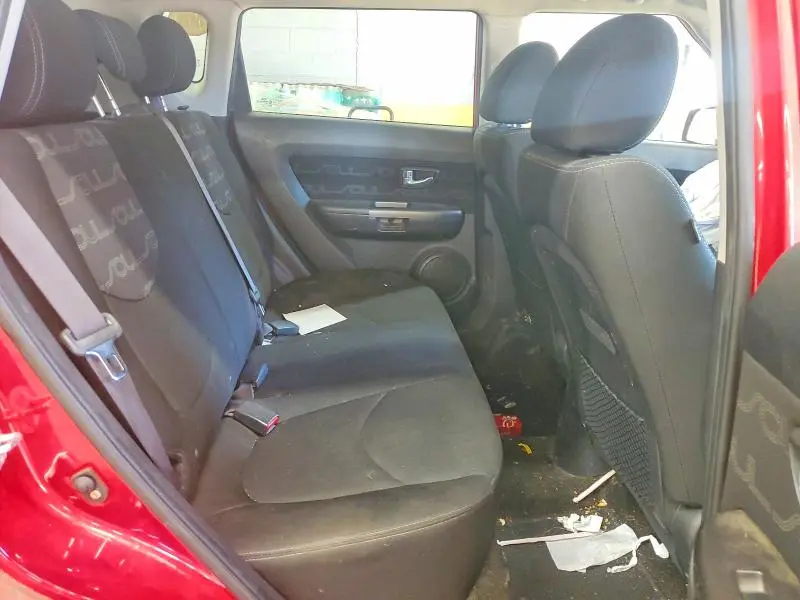2013 KIA SOUL +  