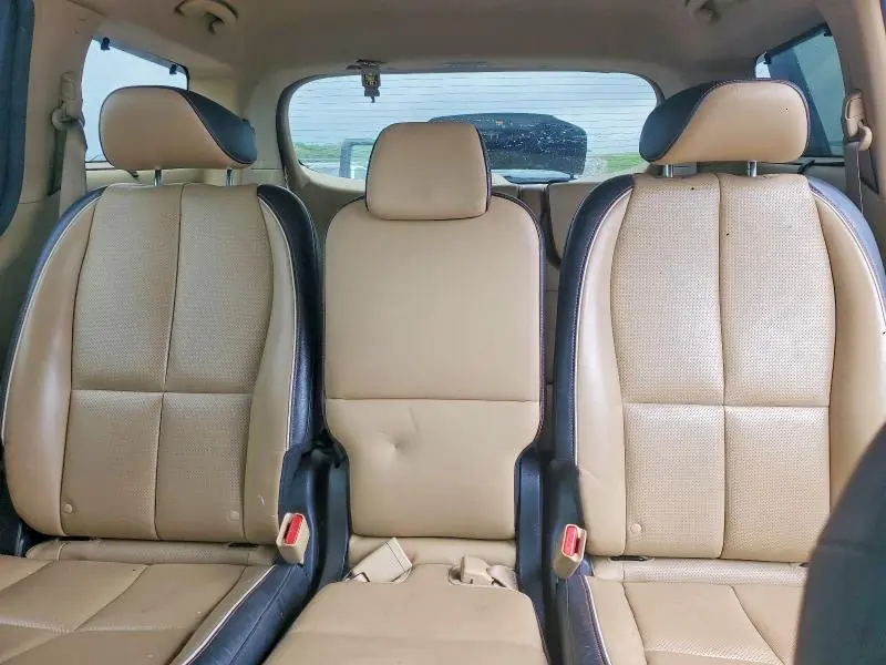 2017 KIA SEDONA LX  