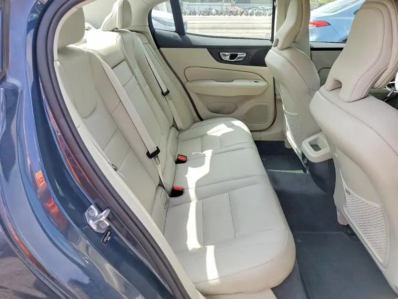 2020 VOLVO S60 T5 MOMENTUM  
