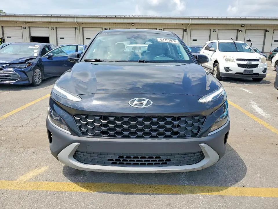 2022 HYUNDAI KONA SE  