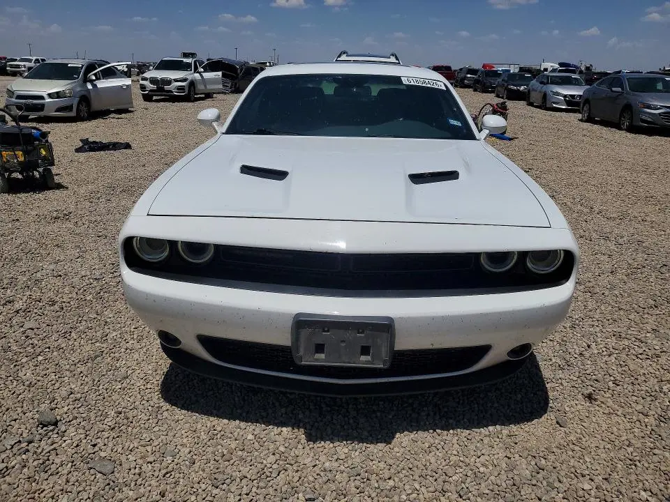 2018 DODGE CHALLENGER SXT  