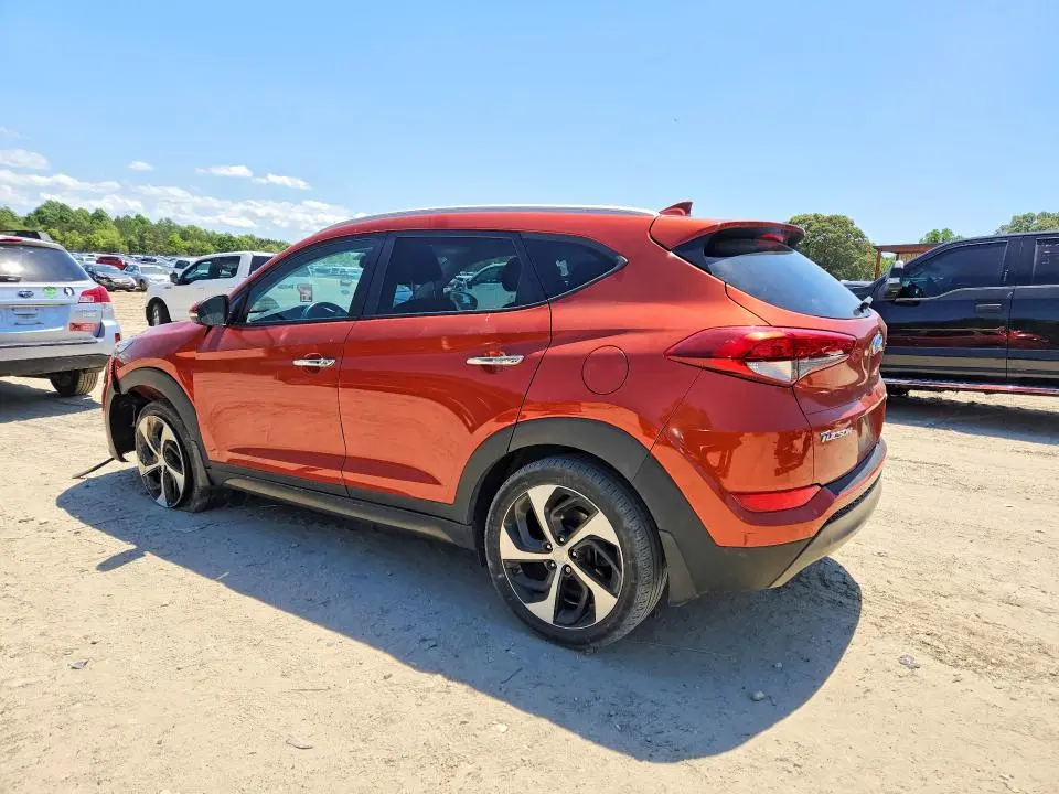 2016 HYUNDAI TUSCON   