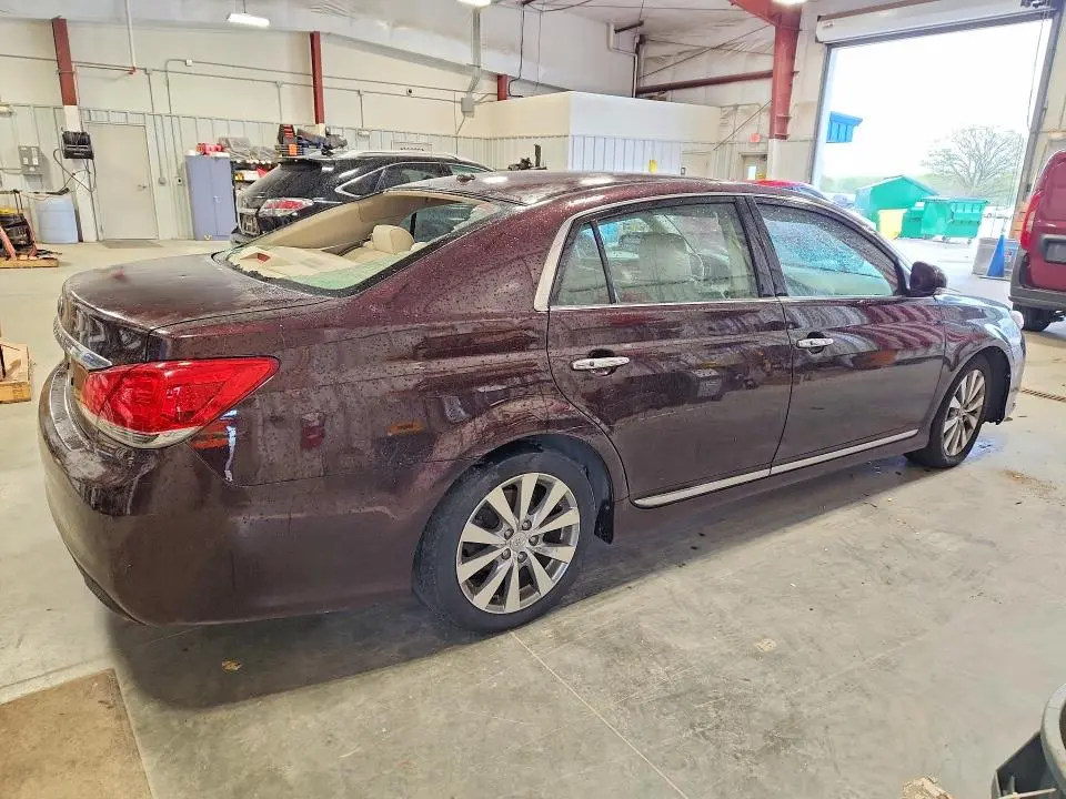 2011 TOYOTA AVALON LIMITED  