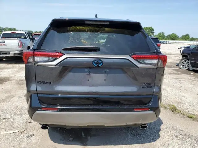 2022 TOYOTA RAV4 XSE  