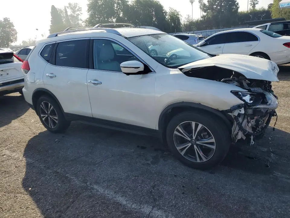 2020 NISSAN ROGUE SV  