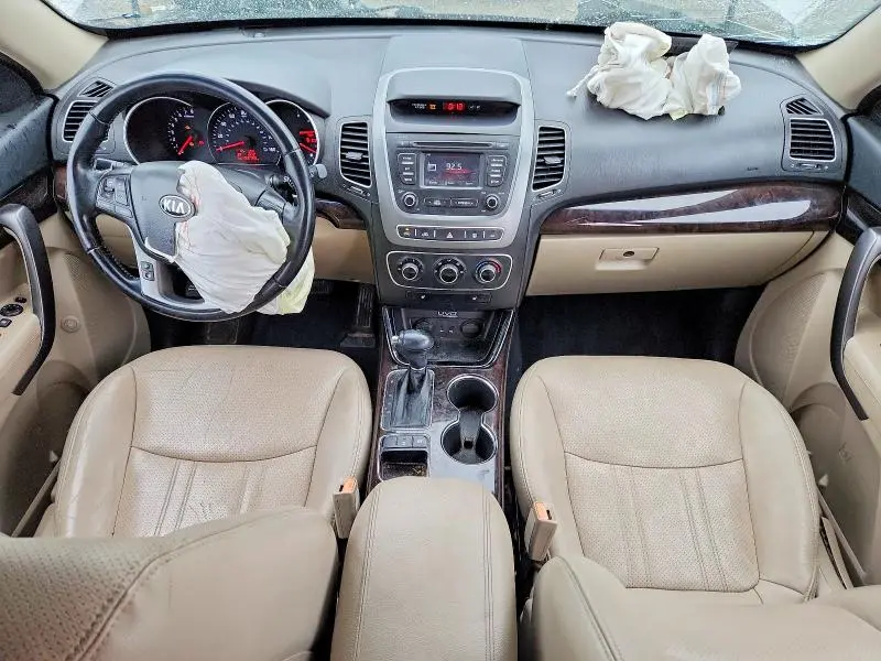 2015 KIA SORENTO LX  