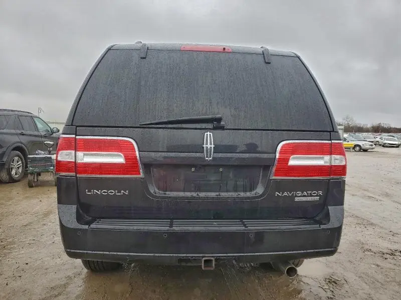 2011 LINCOLN NAVIGATOR   