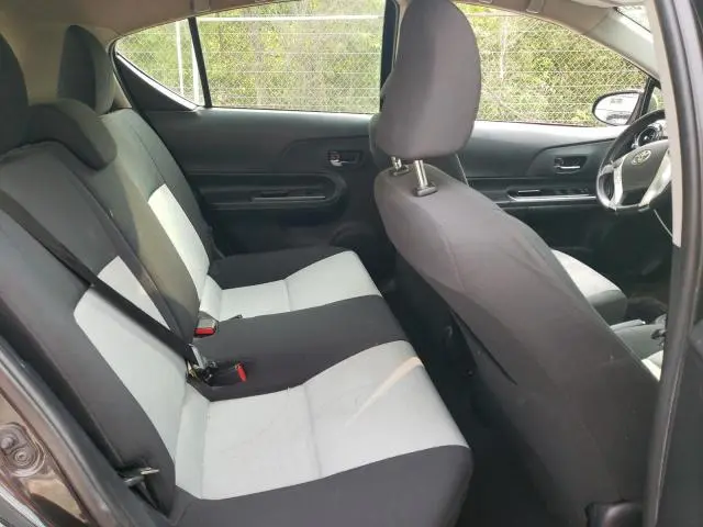 2016 TOYOTA PRIUS C   