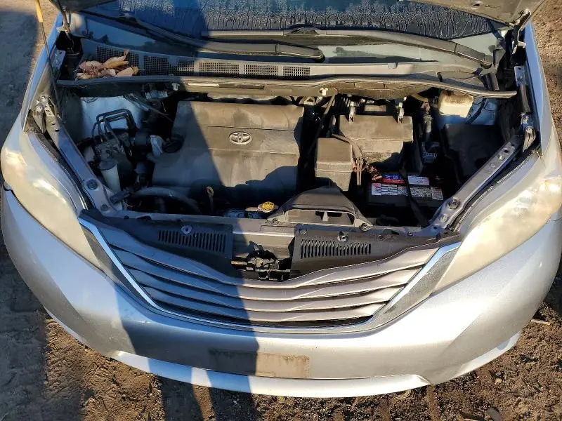 2011 TOYOTA SIENNA XLE 8-PASSENGER  