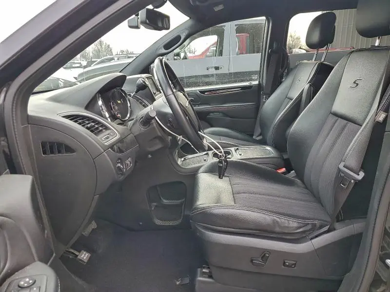 2014 CHRYSLER TOWN & COUNTRY S  
