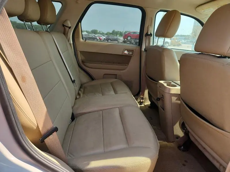 2010 FORD ESCAPE LIMITED  