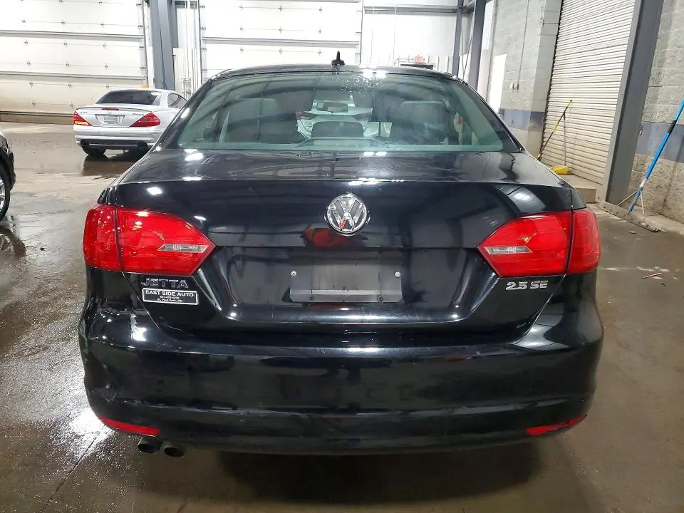 2012 VOLKSWAGEN JETTA SE  
