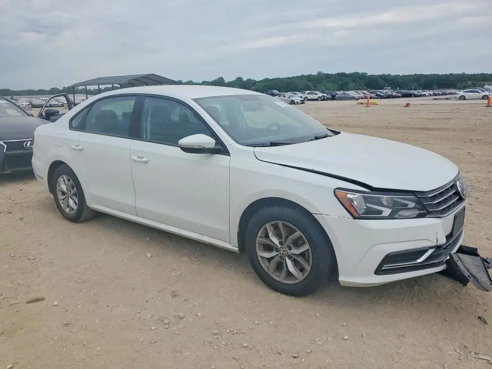 2018 VOLKSWAGEN PASSAT S  