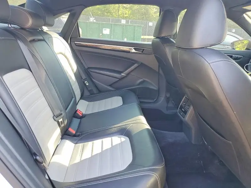 2018 VOLKSWAGEN PASSAT GT  