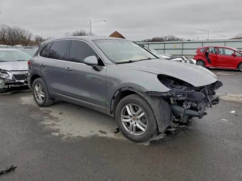 2016 PORSCHE CAYENNE   
