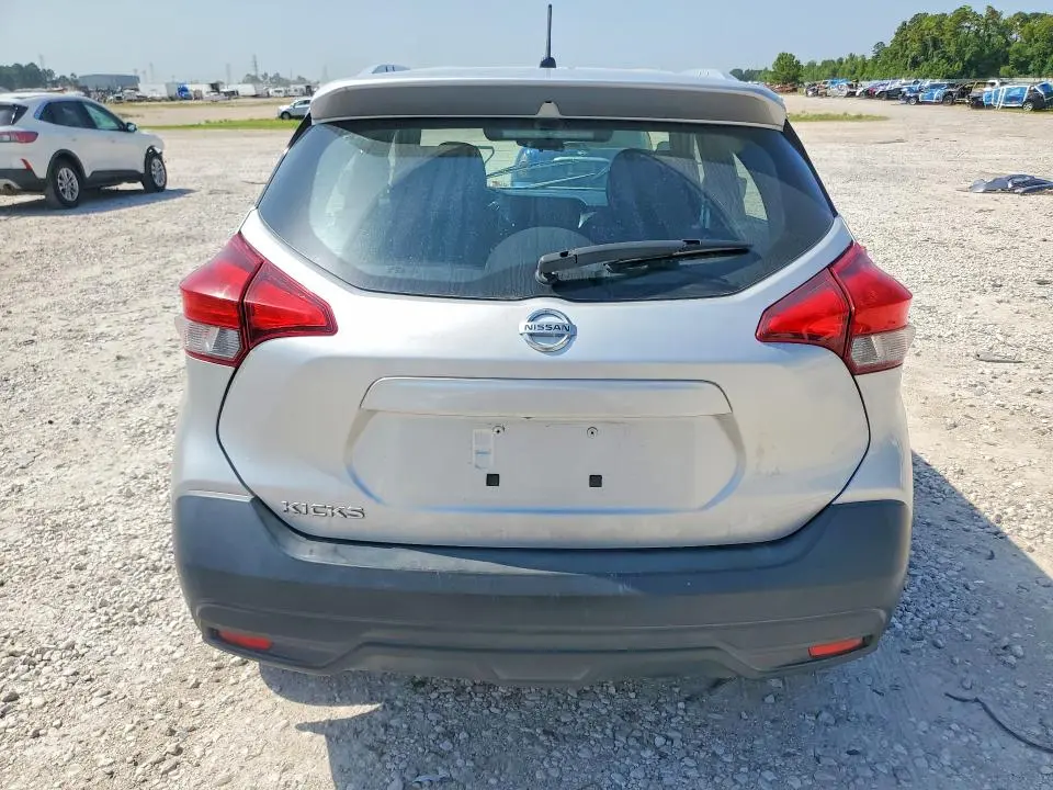 2019 NISSAN KICKS S  