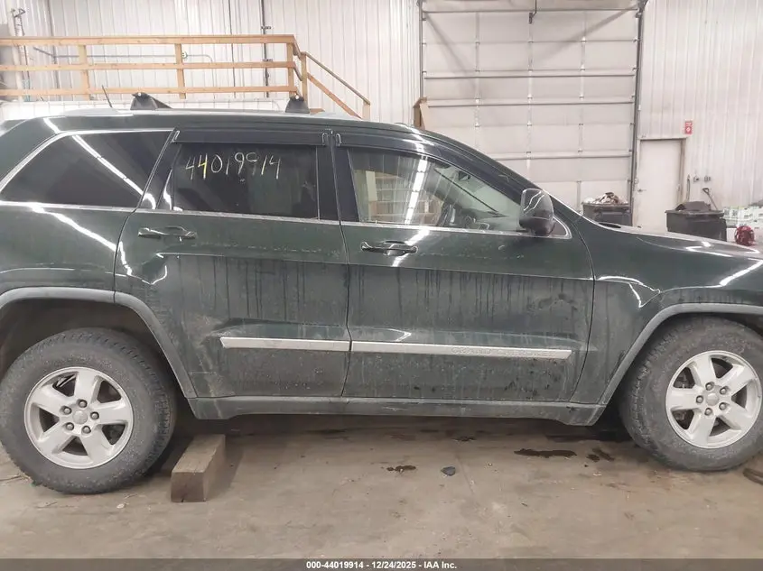 2011 JEEP GRAND CHEROKEE LAREDO