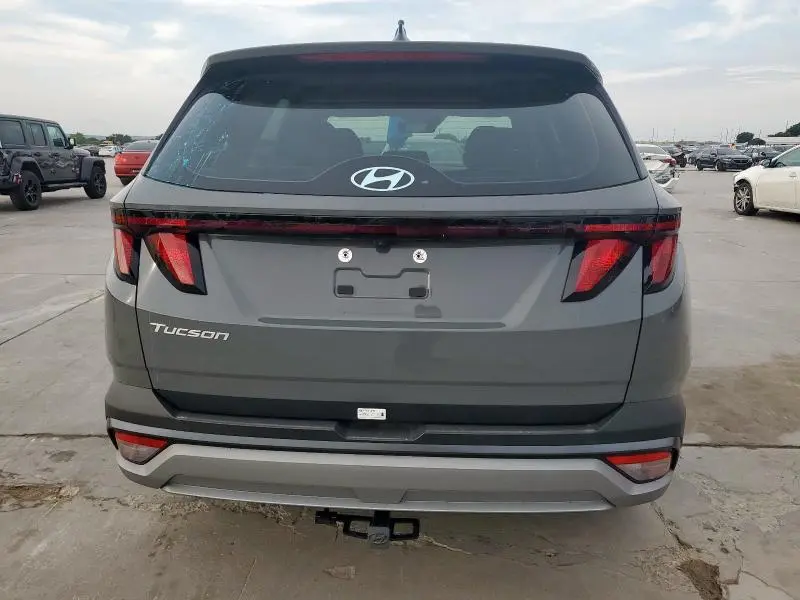 2025 HYUNDAI TUCSON SE  