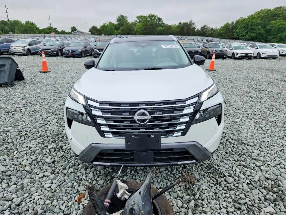 2024 NISSAN ROGUE SL  