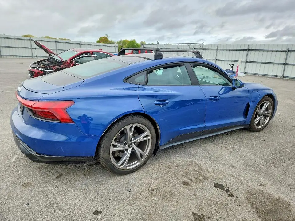 2024 AUDI E-TRON GT PREMIUM PLUS  