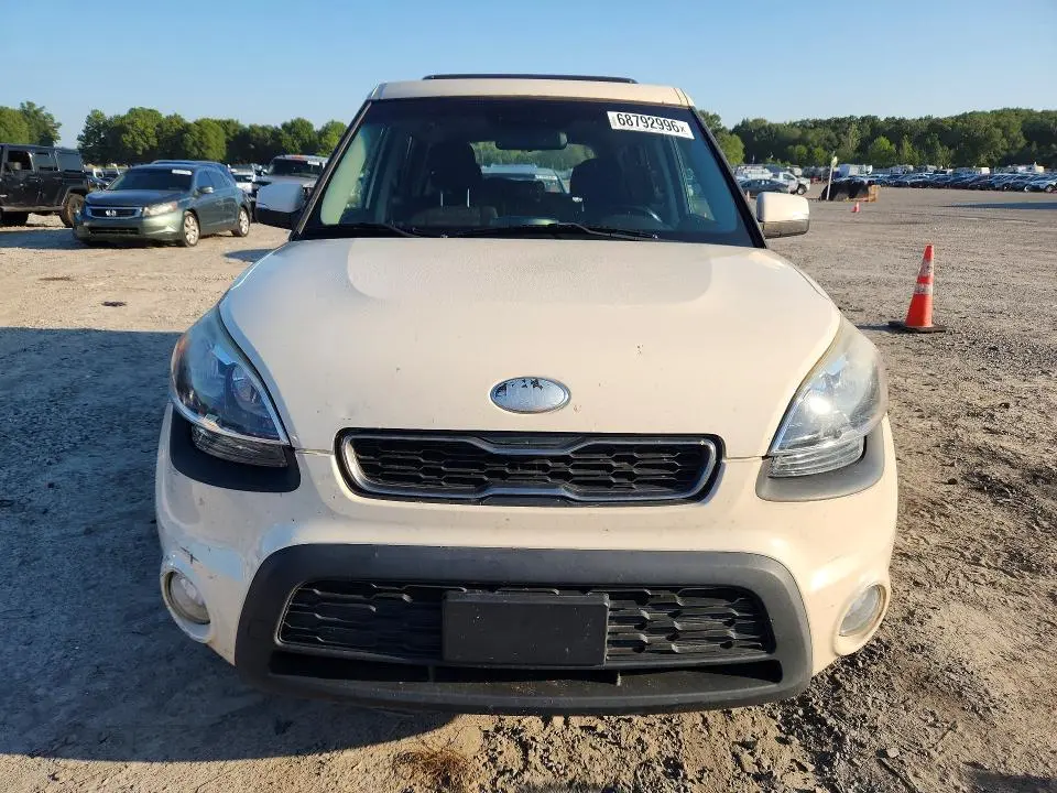 2013 KIA SOUL +  