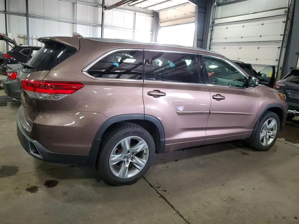 2017 TOYOTA HIGHLANDER LIMITED  