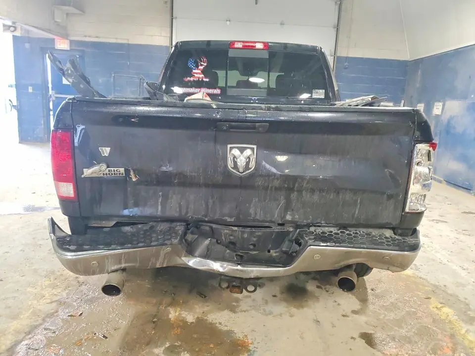 2016 RAM 1500 SLT  