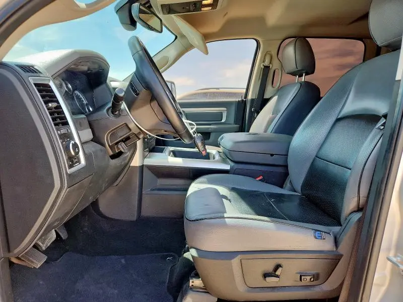 2017 RAM 1500 SLT  