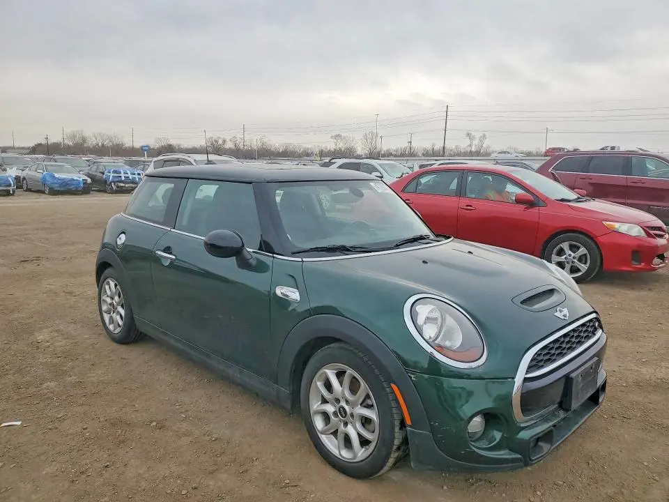 2015 MINI COOPER S  