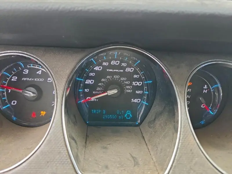 2011 FORD TAURUS SEL  