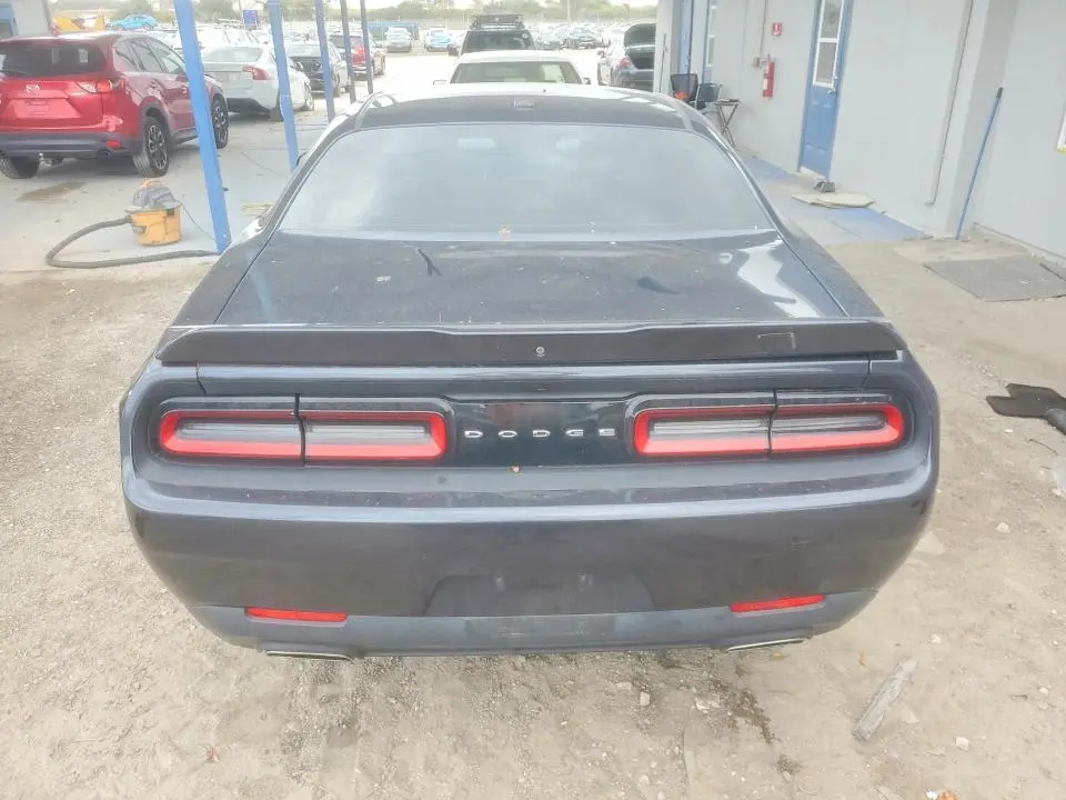 2018 DODGE CHALLENGER SXT  