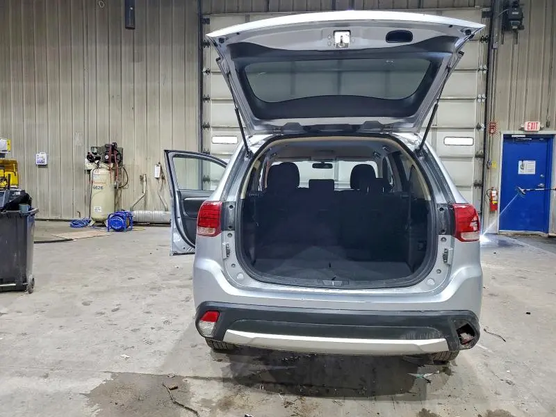 2017 MITSUBISHI OUTLANDER SE  