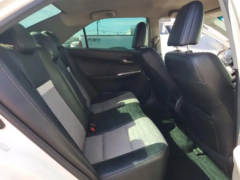2014 TOYOTA CAMRY SE  