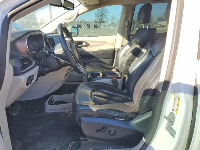 2017 CHRYSLER PACIFICA TOURING L  