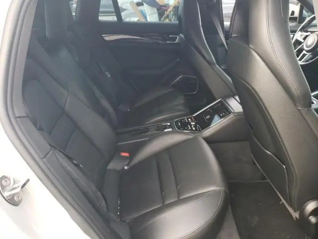 2018 PORSCHE PANAMERA 4  