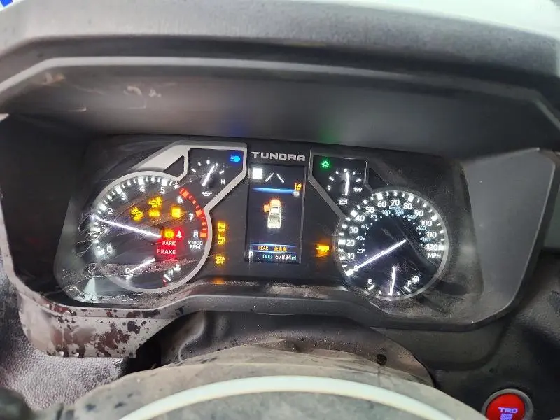 2022 TOYOTA TUNDRA SR5  