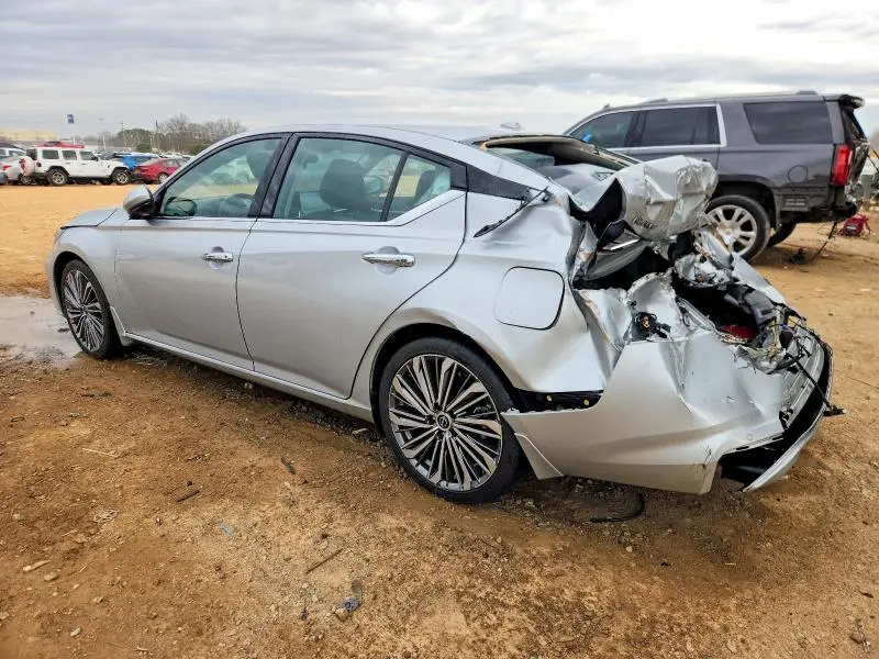 2024 NISSAN ALTIMA SL  