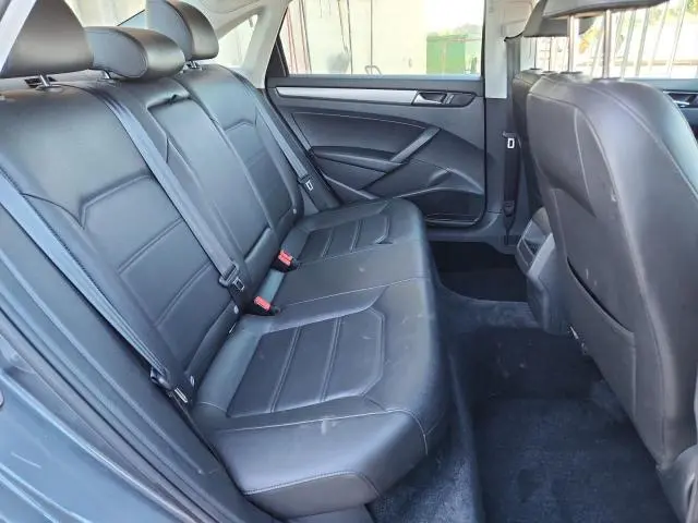 2015 VOLKSWAGEN PASSAT S  