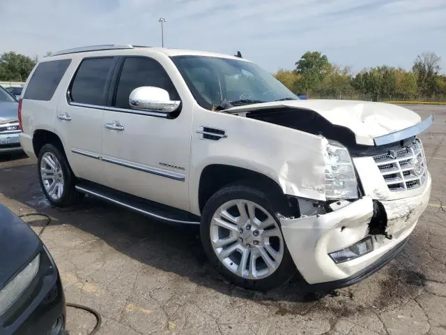 2013 CADILLAC ESCALADE LUXURY  