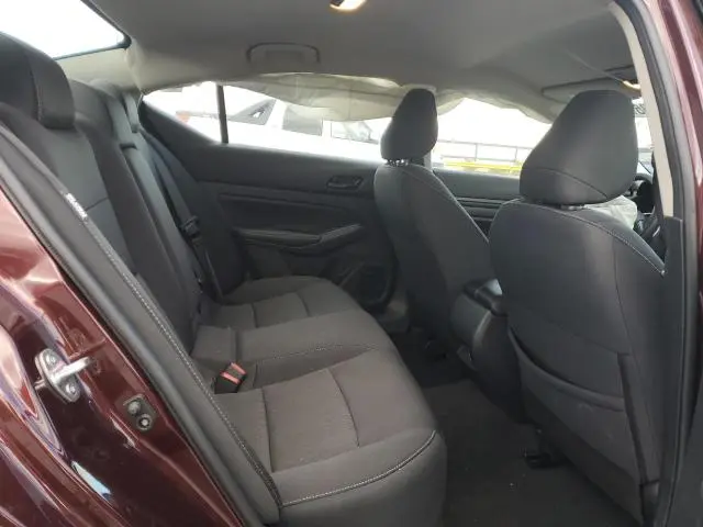 2024 NISSAN ALTIMA SV  